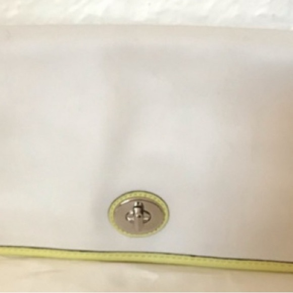 Coach White and Green Wristlet - Picture 9 of 9